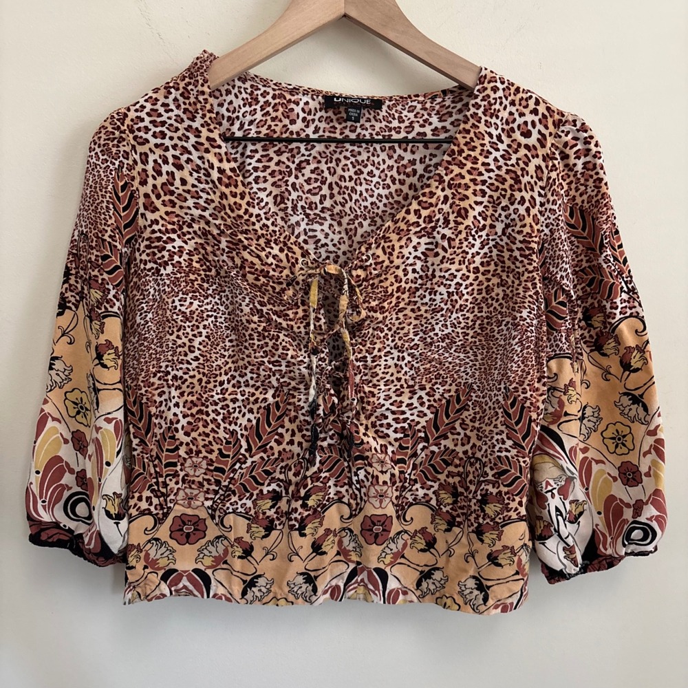 Unique Spectrum Leopard Print Lace Up V-Neck Floral Border Blouse Small